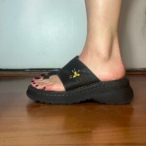 Vintage Brown Embroidered Platform Sandals